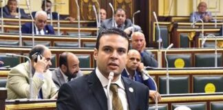 عبد المنعم إمام ينتقد قواعد التعيين بقطاع البترول ويصفها بأنها تفتقد إلى العدل والمساواة .