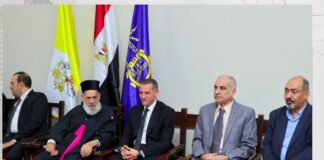 وفد حزب العدل يشارك في تقديم العزاء في وفاة البابا فرانسيس بأسوان